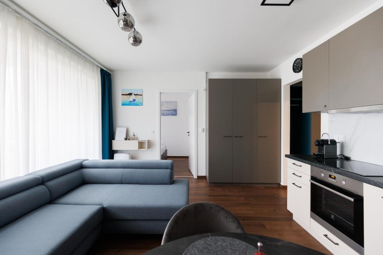 Villa Bauhaus Wellness Apartman 102 シオーフォク エクステリア 写真