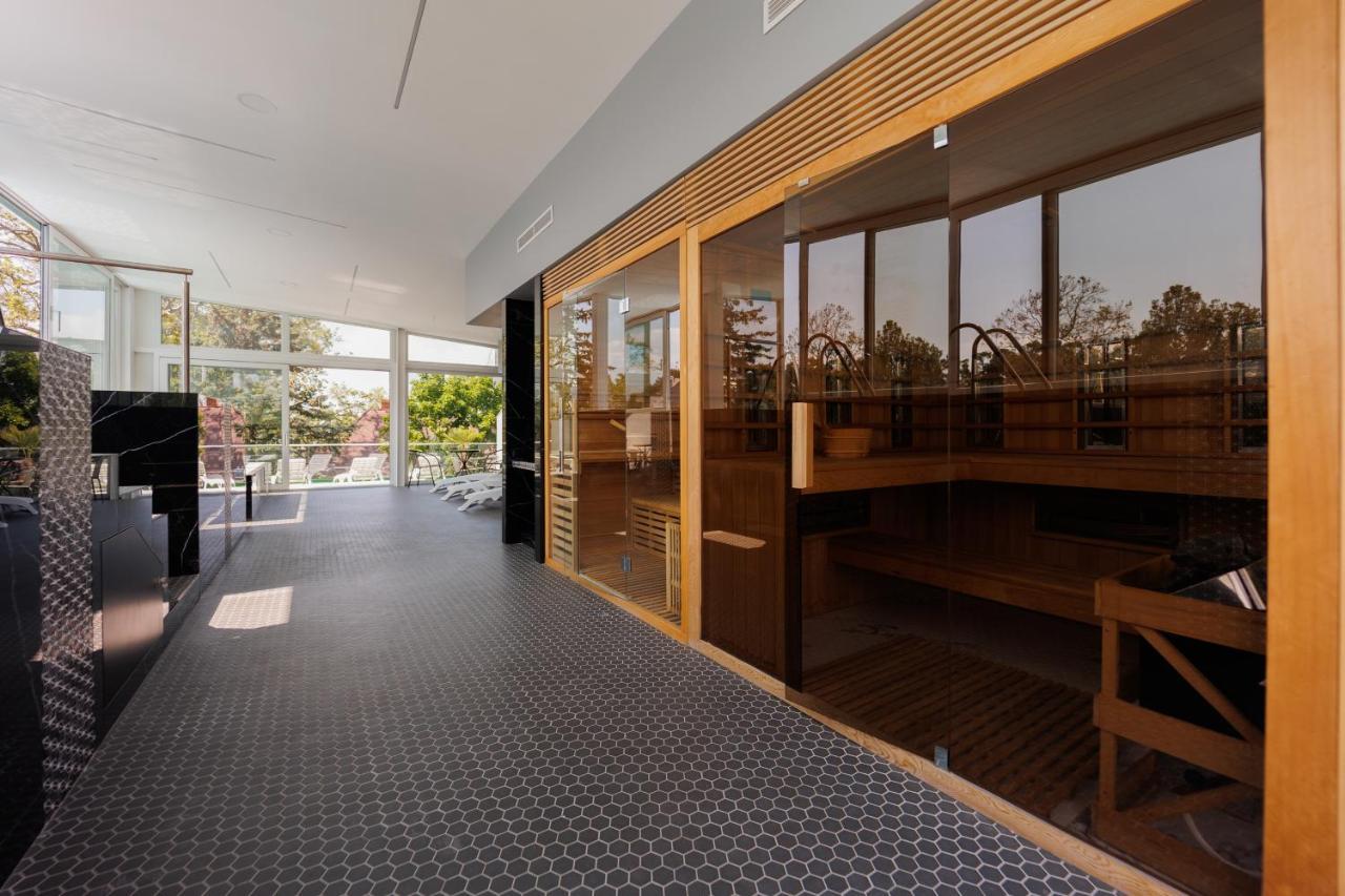 Villa Bauhaus Wellness Apartman 102 シオーフォク エクステリア 写真